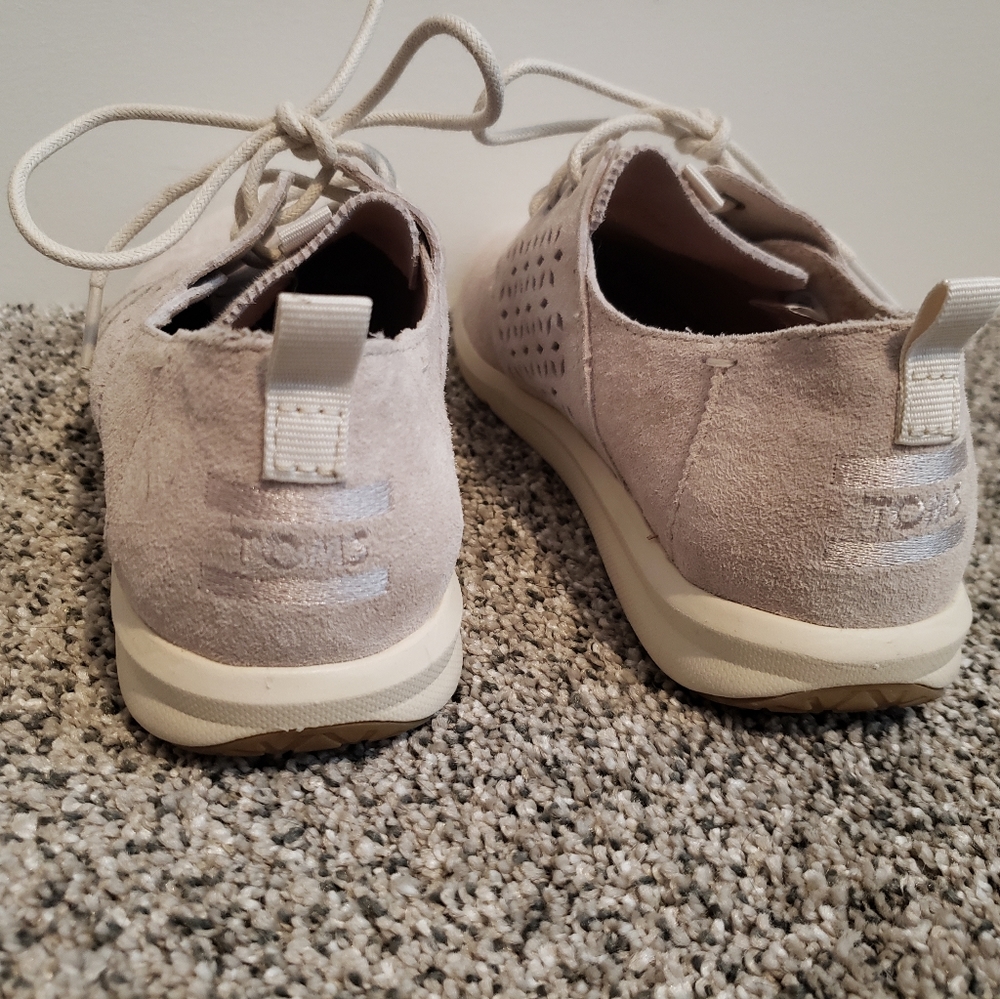 Toms - Picture 5 of 6